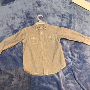 Boy’s Carter’s button up Shirt
